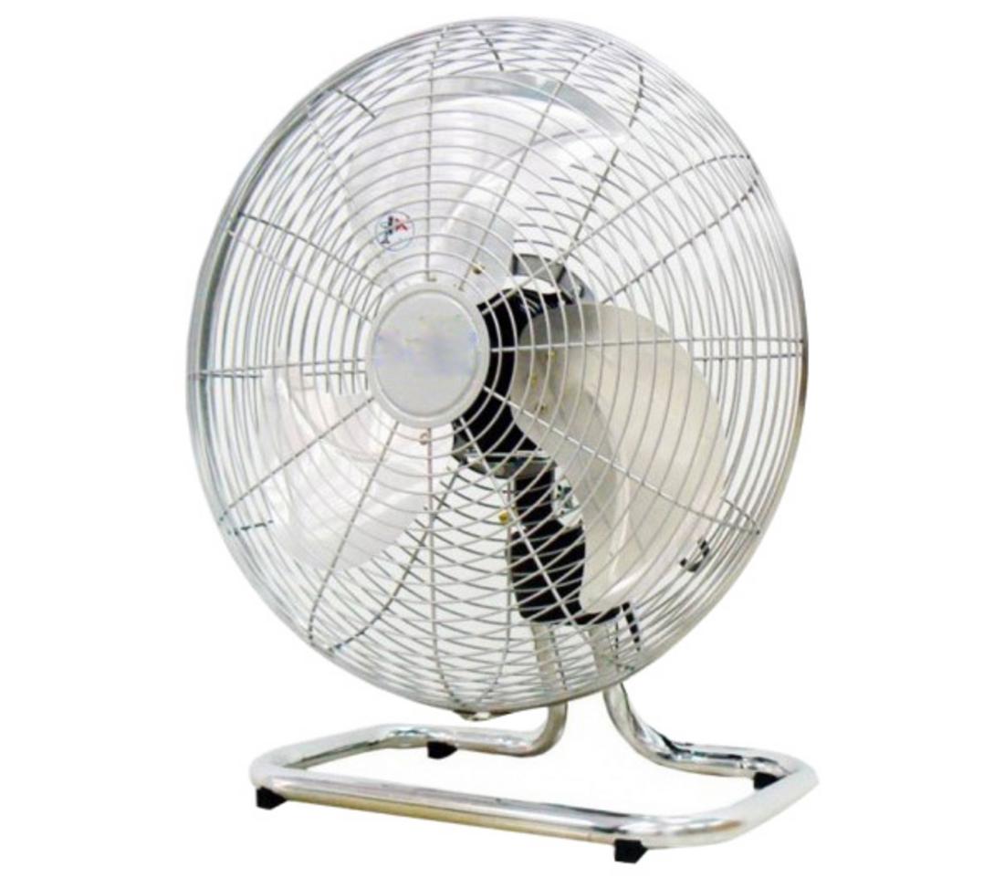 Quạt sàn công nghiệp KDD-1845 Dasin với thiết kế chân quỳ thấp, gió mạnh và dễ bố trí sát sàn.