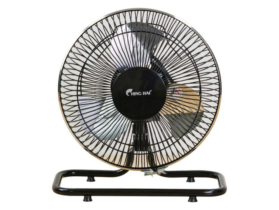 Quạt sàn mini Ching Hai FF910 gọn, chắc, gió tập trung cho không gian nhỏ.