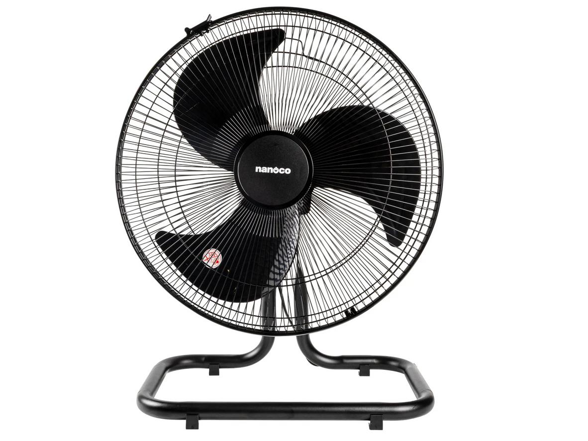 Quạt sàn Nanoco NKF1880K 65W nổi bật với sải cánh lớn và thiết kế chân quỳ ổn định.