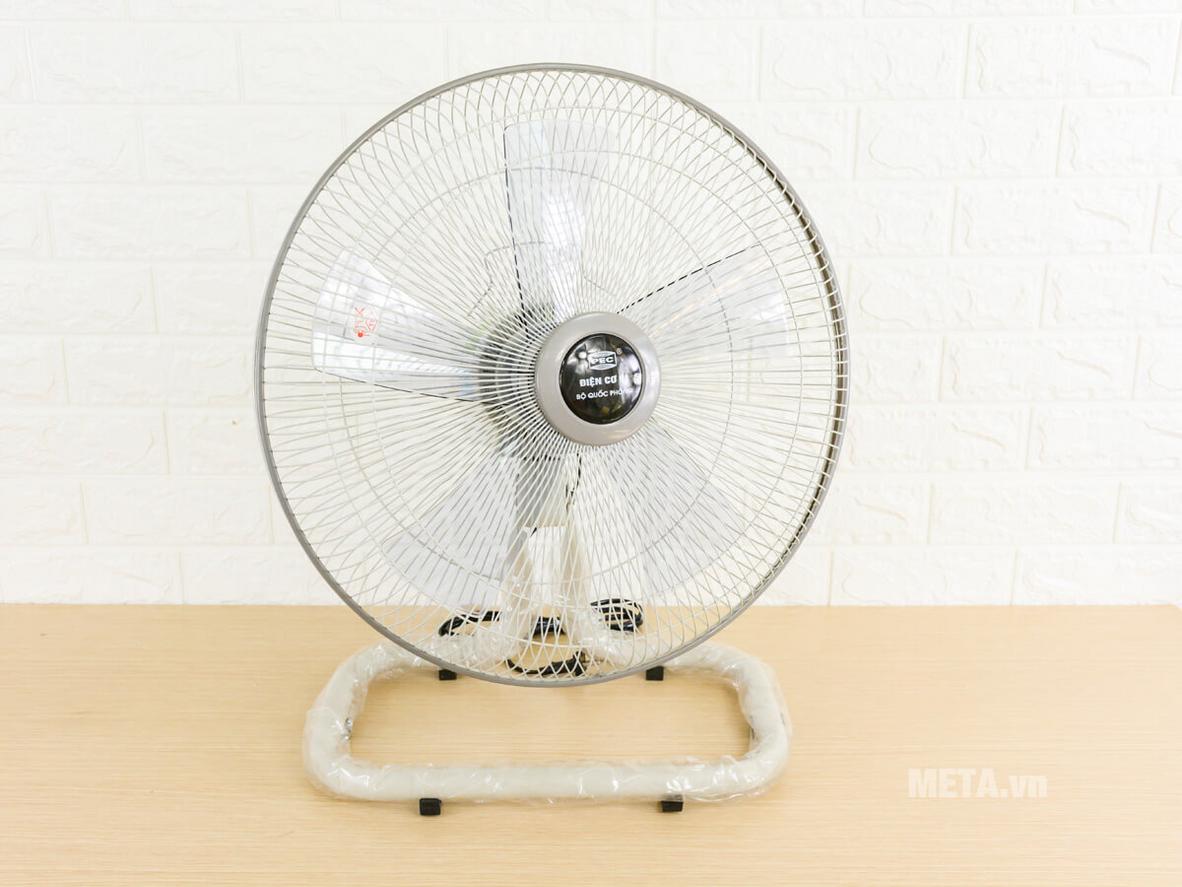 Thân sắt sơn tĩnh điện giúp QS450 cứng cáp hơn, phù hợp vận hành thường xuyên.