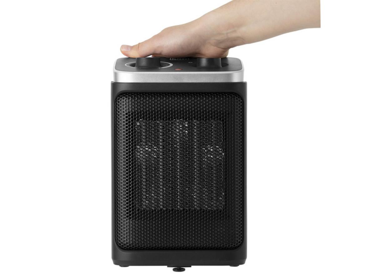Thiết kế mini, làm ấm nhanh và dễ sử dụng trong phòng nhỏ hoặc khu vực ngồi cố định.