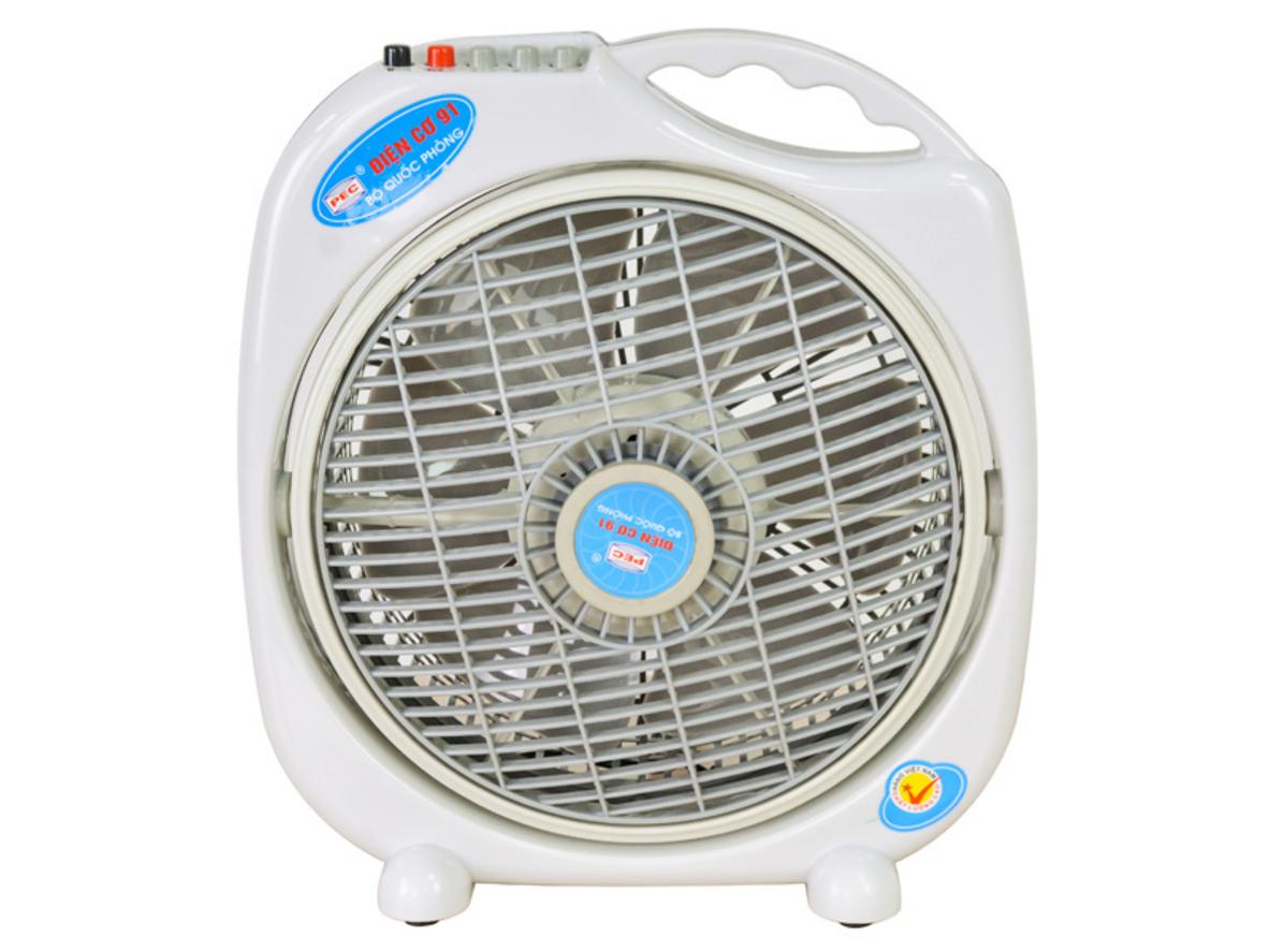 Quạt tản gió Điện Cơ 91 QT-300A nhỏ gọn, mát êm, dễ bố trí.
