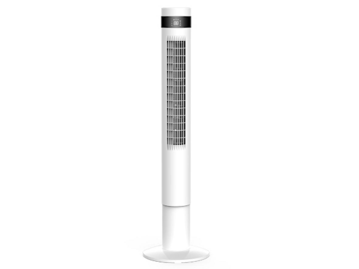 Remote và hẹn giờ 12 tiếng giúp dùng quạt ban đêm thuận tiện hơn.