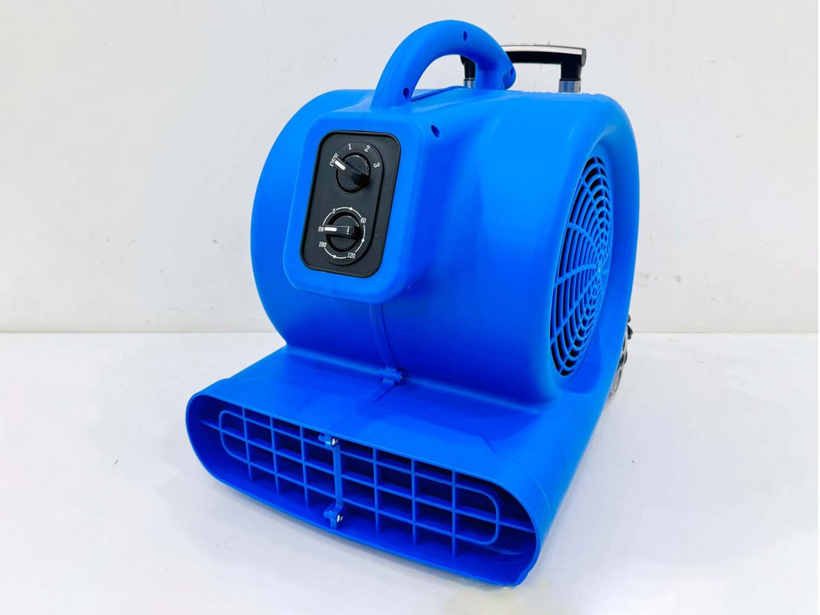 Quạt thổi sàn, thổi thảm HiClean HC900 cho nhu cầu làm khô nhanh sau vệ sinh.