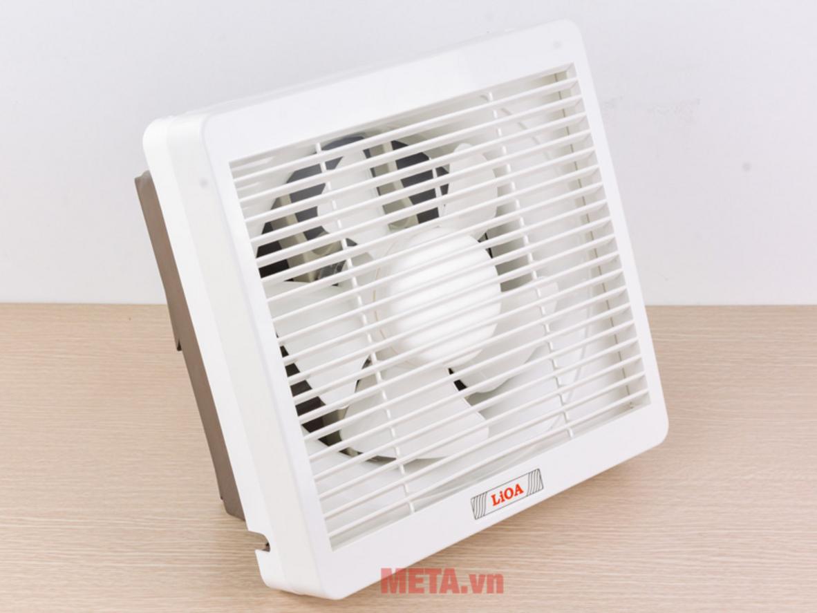 Cận cảnh LiOA EVF20B2 với 5 cánh, cửa chớp tự động và mô tơ dây đồng.