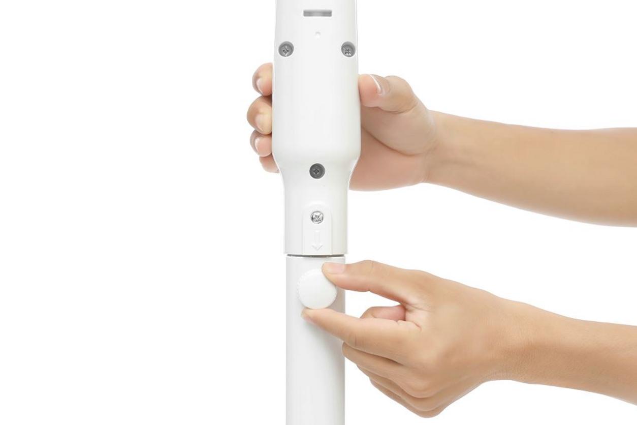 Remote từ xa giúp thao tác tiện lợi hơn.