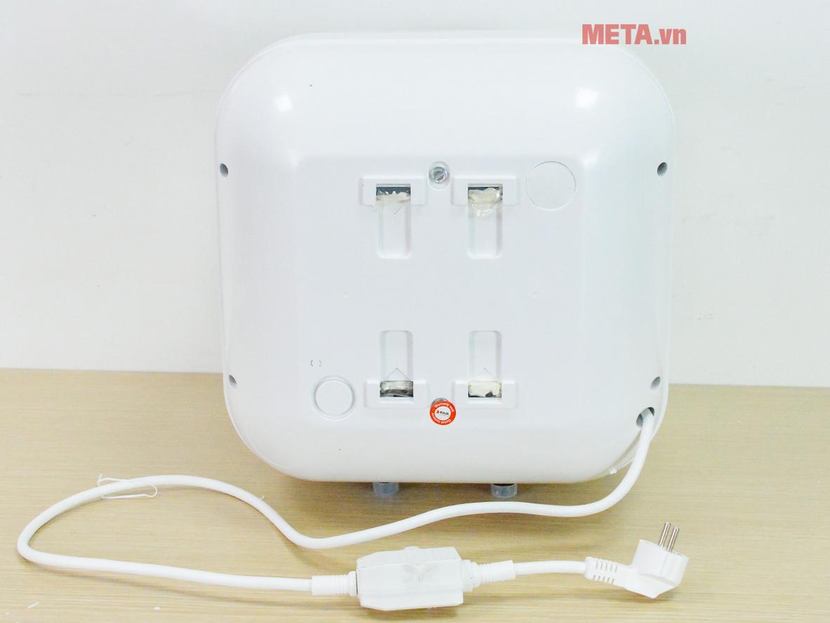 Kiểu vuông gọn gàng, phù hợp phòng tắm nhỏ và nhà phố.