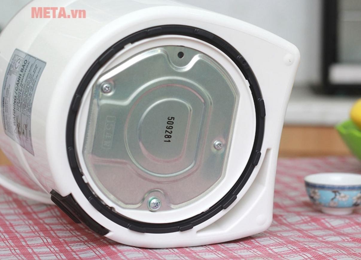 Ruột bình chống dính giúp hạn chế bám cặn và dễ vệ sinh.