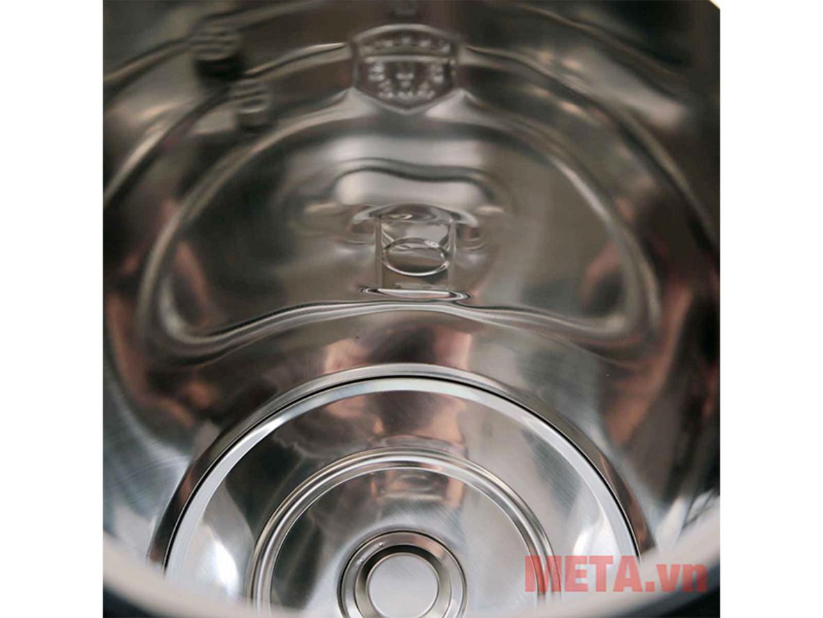 Ruột bình Inox 304 hỗ trợ độ bền, vệ sinh dễ và hạn chế bám mùi.