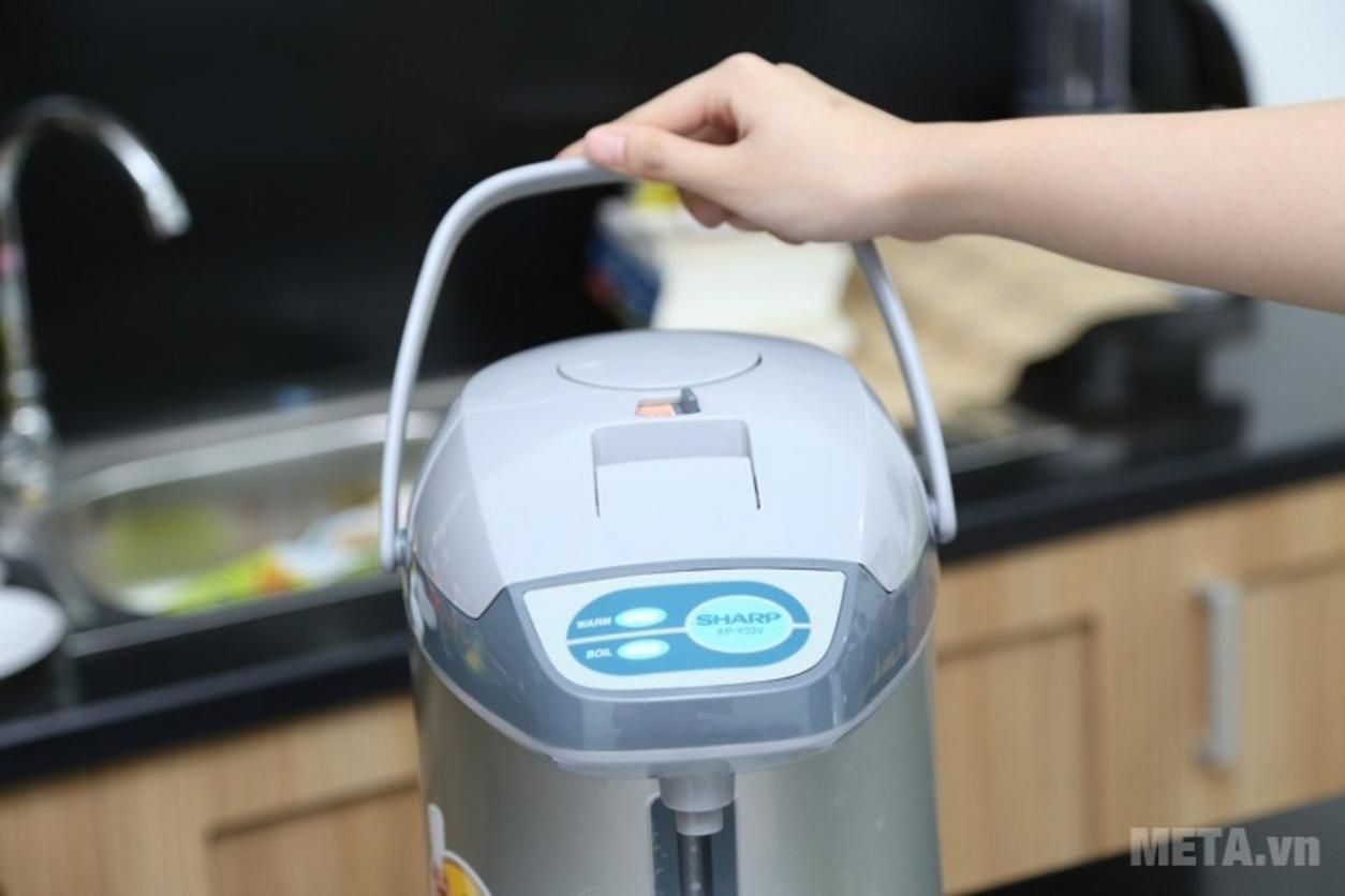Khóa an toàn hỗ trợ giảm rủi ro khi gia đình có trẻ nhỏ.