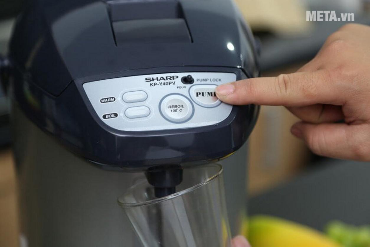 Bình đun sôi 100°C và giữ ấm 90°C để luôn có nước nóng sẵn.