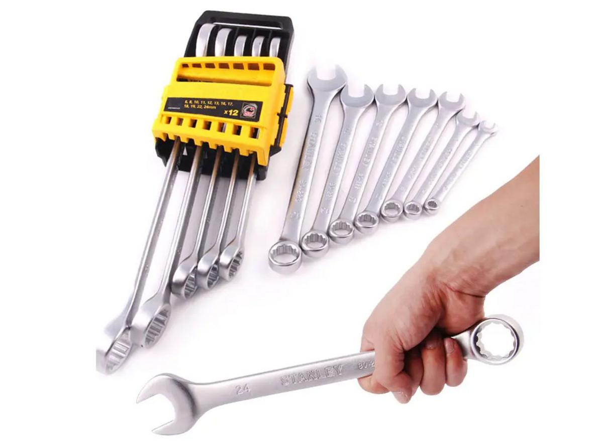 Thép CR-V giúp bộ cờ lê cứng chắc và bền bỉ khi làm việc cường độ cao.
