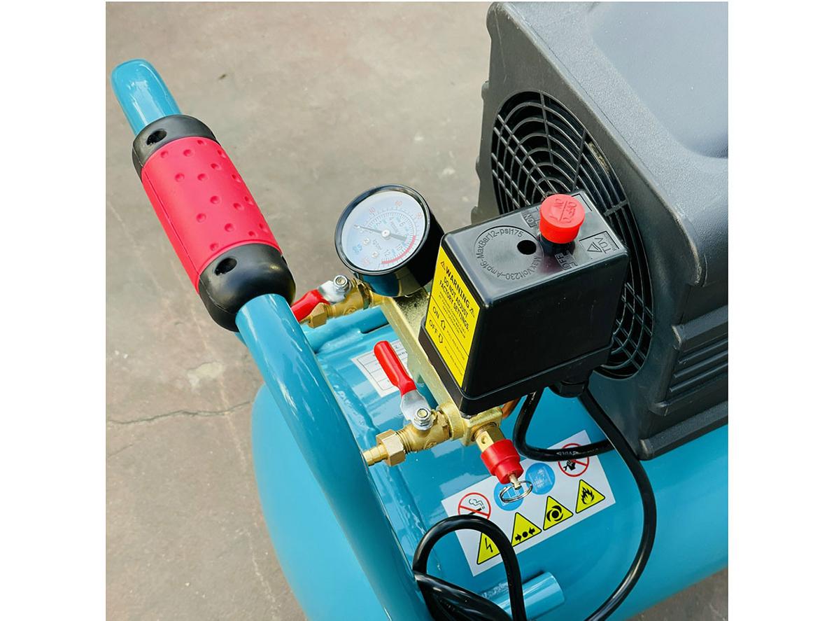 Công suất 3HP giúp máy nạp hơi nhanh và làm việc ổn định.