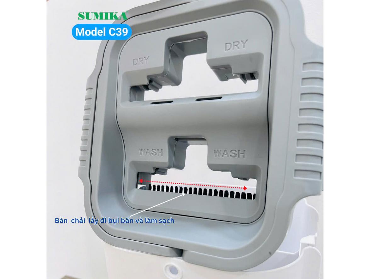 Đầu lau xoay 360 độ hỗ trợ làm sạch gầm bàn, góc tường và khu vực hẹp.