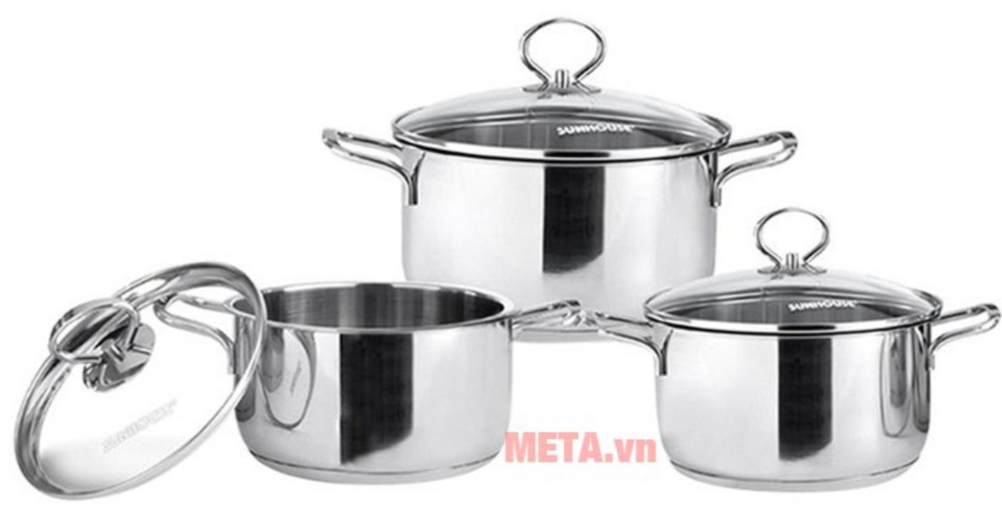 Đáy 3 lớp giúp truyền nhiệt nhanh và đều hơn so với nồi inox đơn lớp.