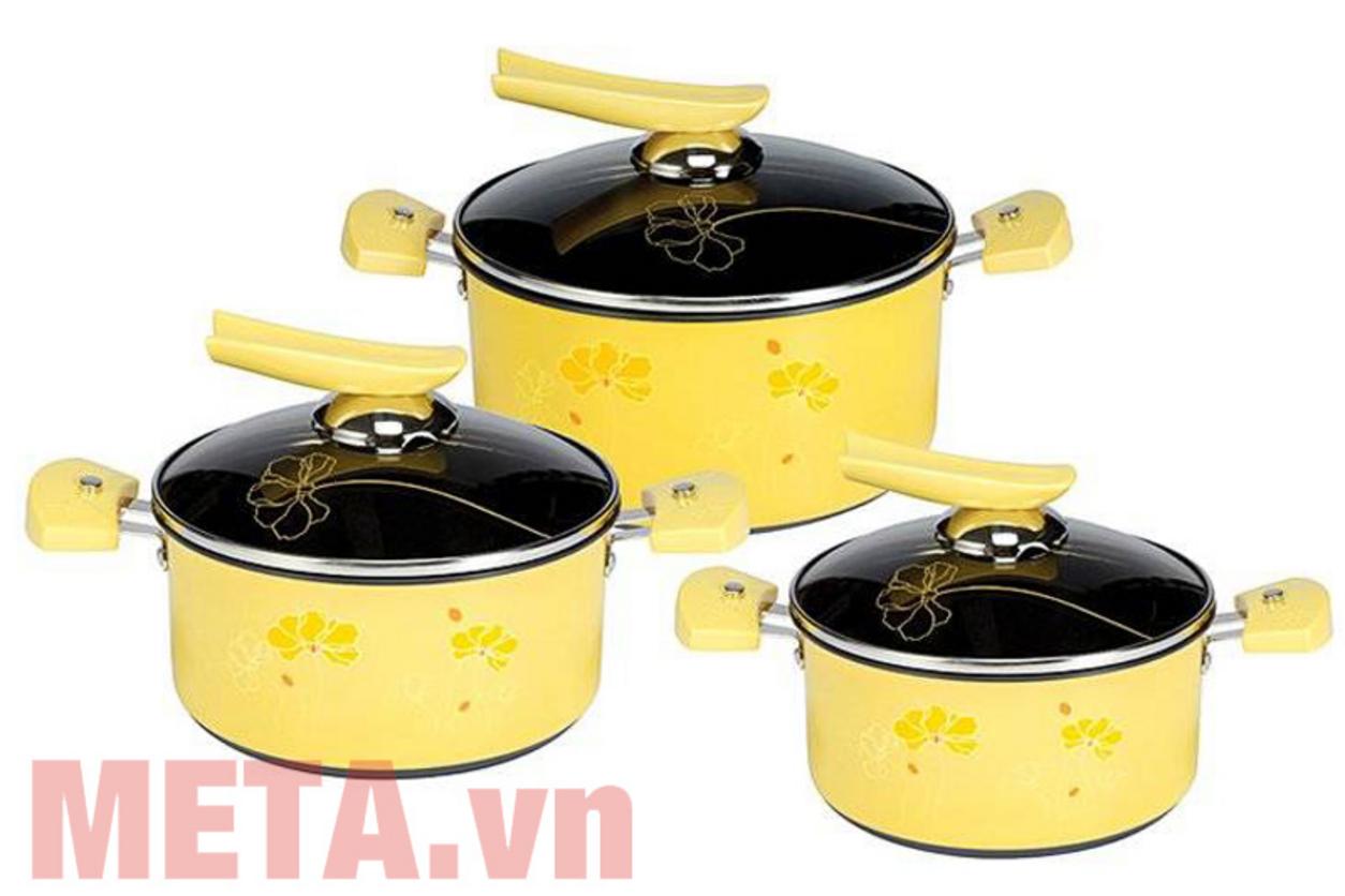 Ba kích cỡ 20cm, 24cm và 28cm đáp ứng nhiều nhu cầu nấu ăn khác nhau.