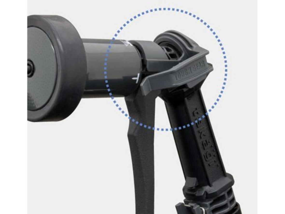 Đầu phun 4 chế độ đáp ứng nhiều nhu cầu tưới và vệ sinh sân vườn.