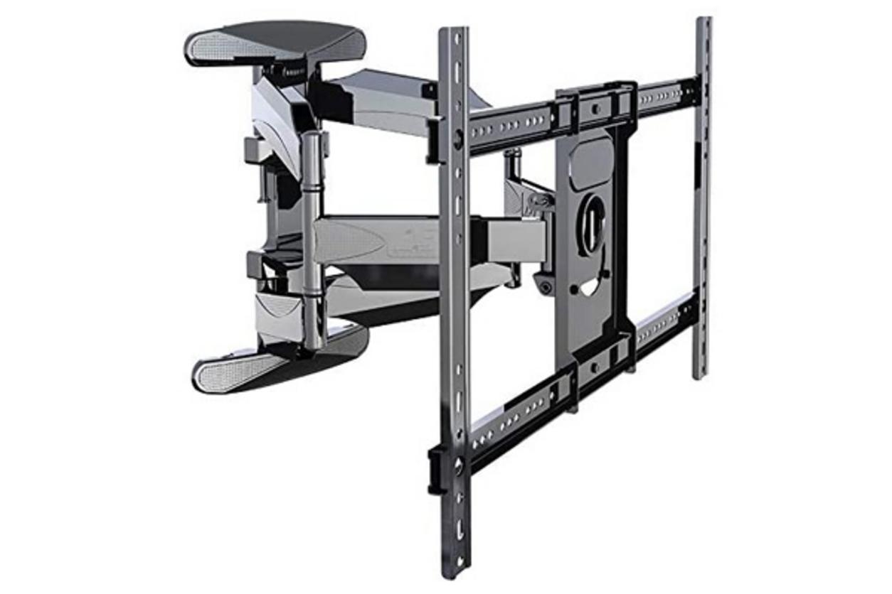 Tay đòn kép giúp NB P6 ổn định hơn khi treo TV lớn và xoay linh hoạt.