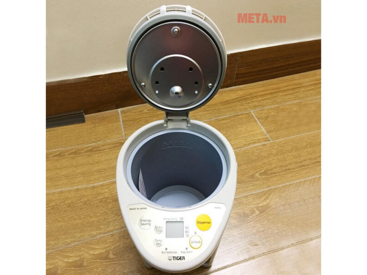 Khóa nước an toàn giúp sử dụng Tiger PDR-S30W yên tâm hơn.