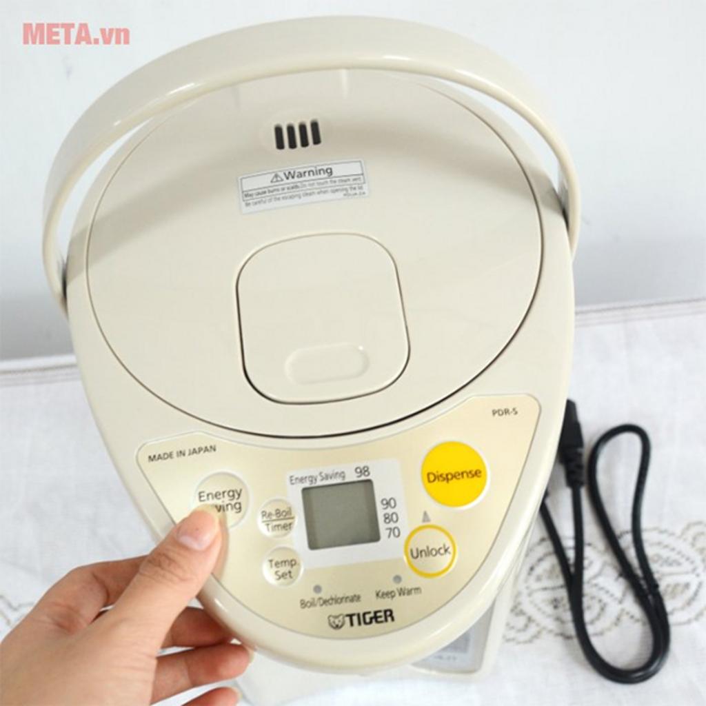 4 lít và 682W phù hợp cho nhu cầu nước nóng sử dụng liên tục.