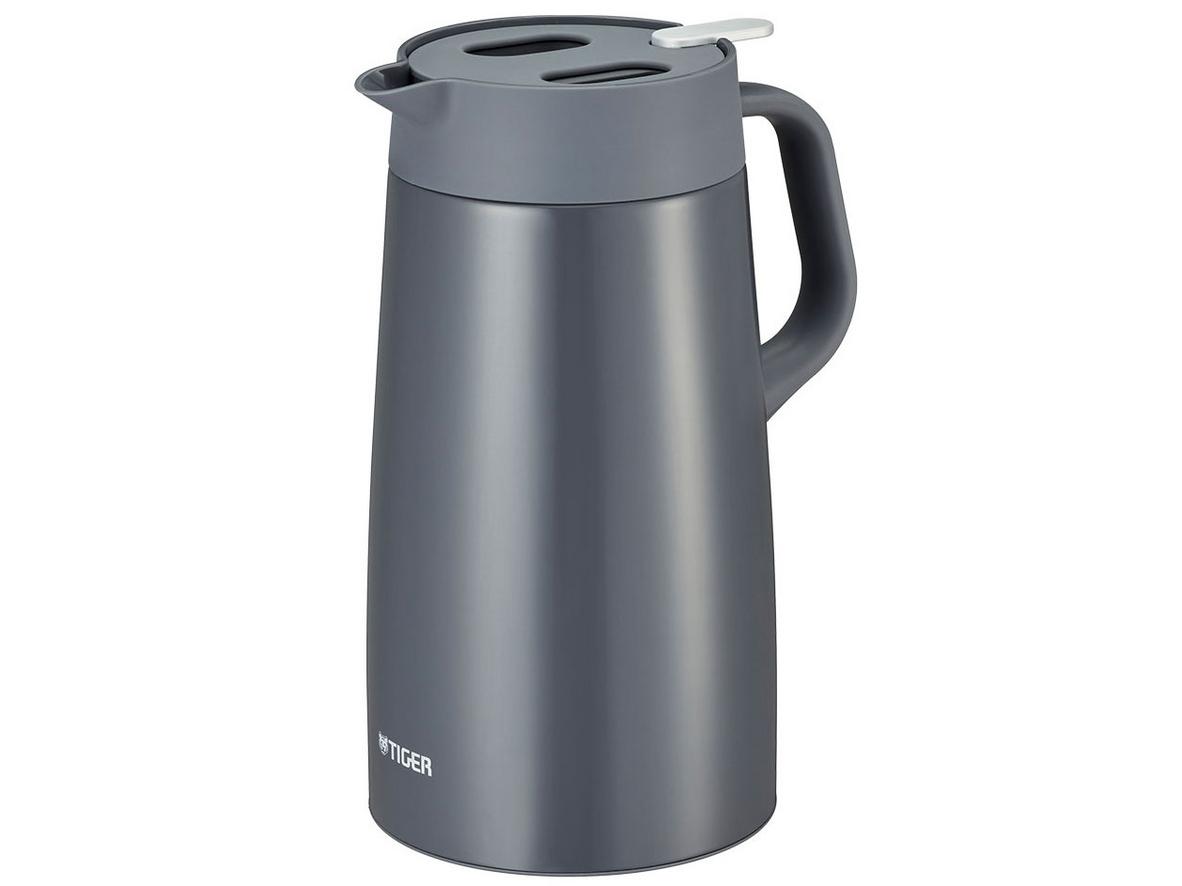 Thiết kế tiện dụng giúp rót nước và vệ sinh Tiger PWO-A160 dễ dàng hơn trong sử dụng hằng ngày.