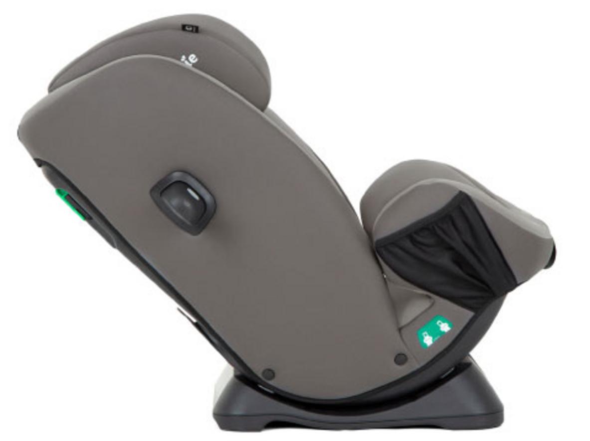 Tri-Protect™ và Guard Surround Safety™ bảo vệ bé tốt hơn.