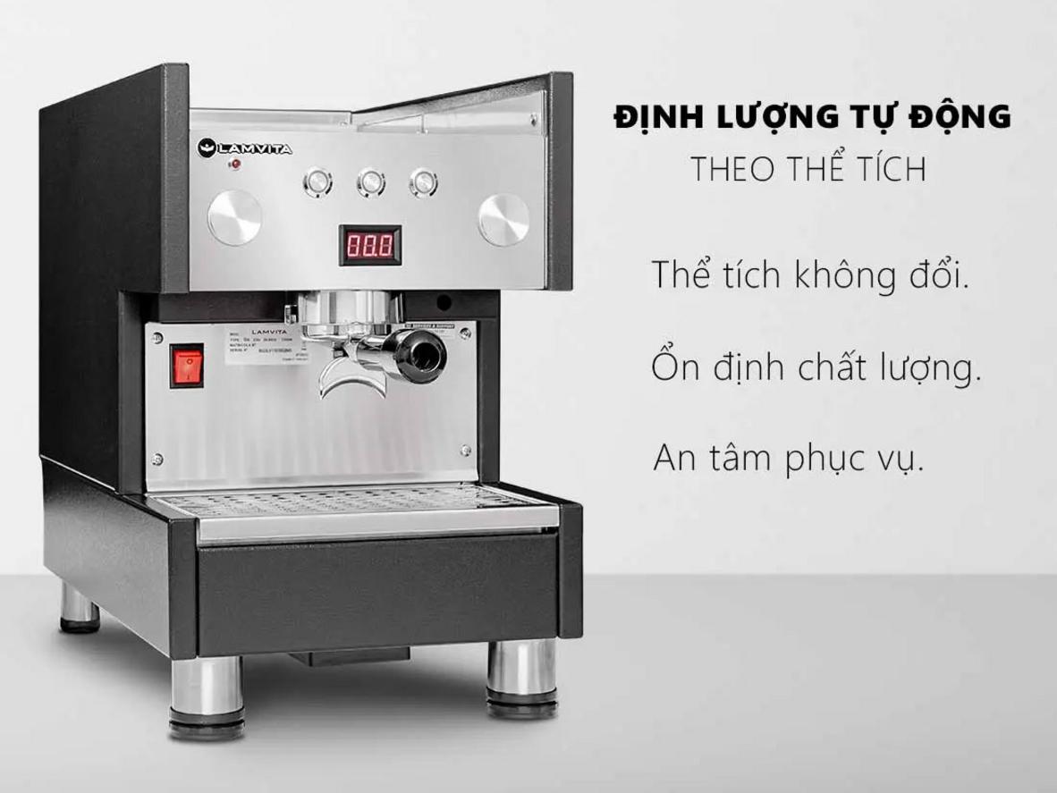 Nút nhấn định lượng giúp mỗi shot Espresso đều và dễ vận hành.