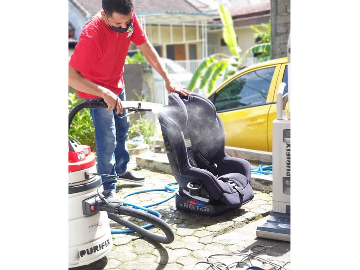 Motor hút 1.200W và water lift 2.200 mm giúp Typhoon SE2 thu hồi bẩn ẩm hiệu quả.