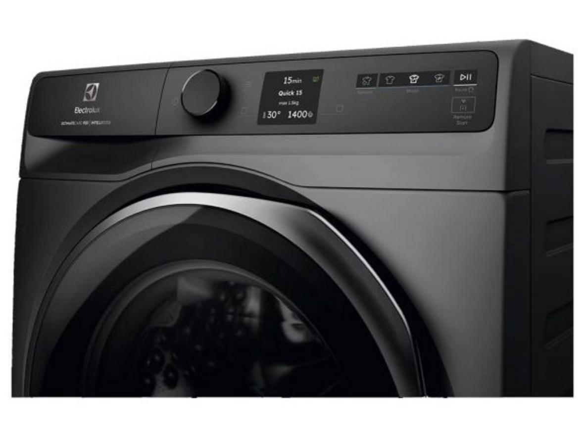 UltraMix giúp hòa tan chất giặt tẩy tốt hơn và giảm cặn bám trên quần áo.