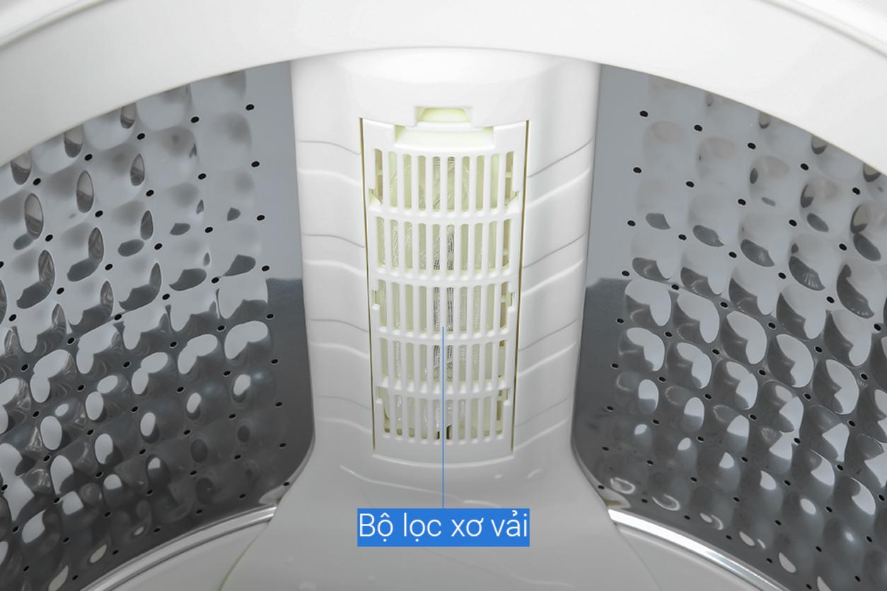 Water Reserve và tốc độ vắt 700 vòng/phút giúp tiết kiệm nước, quần áo khô nhanh hơn.