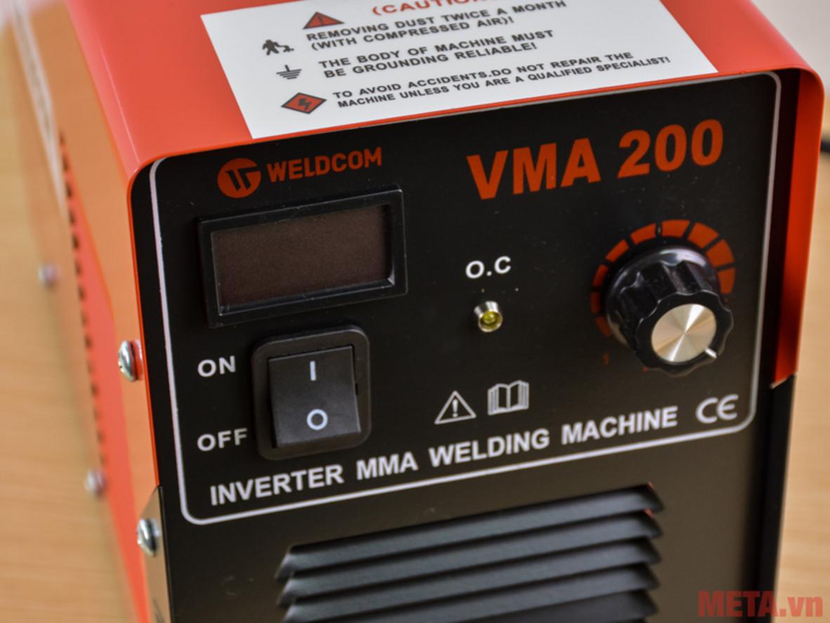 Nguồn 220V/50Hz giúp máy dễ dùng trong gia đình và xưởng nhỏ.