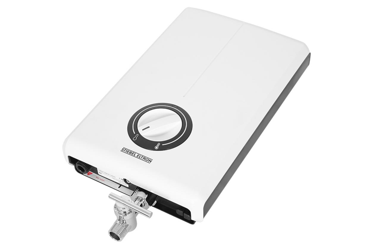 Công suất 4.500W giúp nước ấm gần như tức thì khi mở vòi.