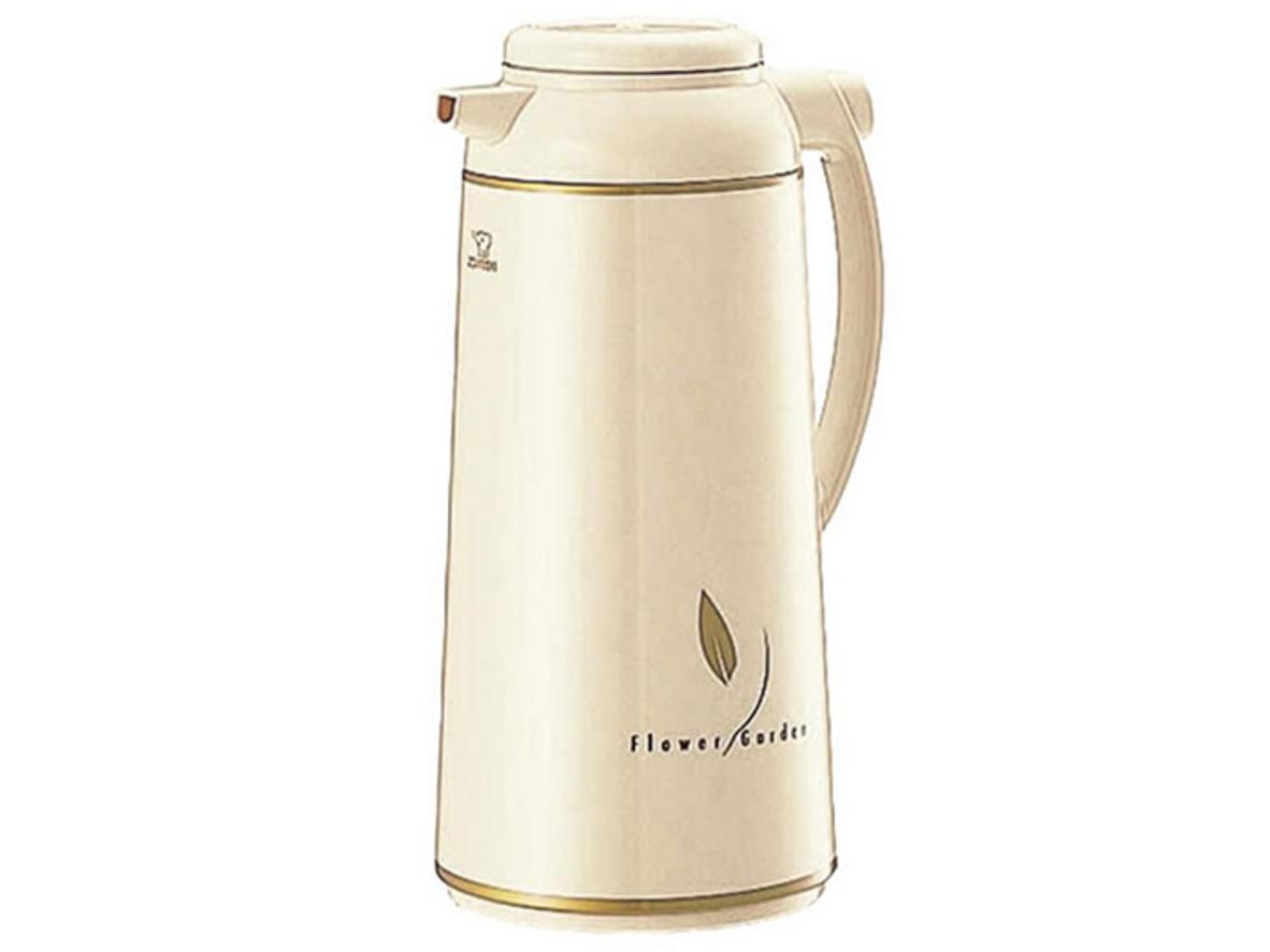 Dung tích 1.6 lít đáp ứng tốt nhu cầu dùng chung trong ngày.