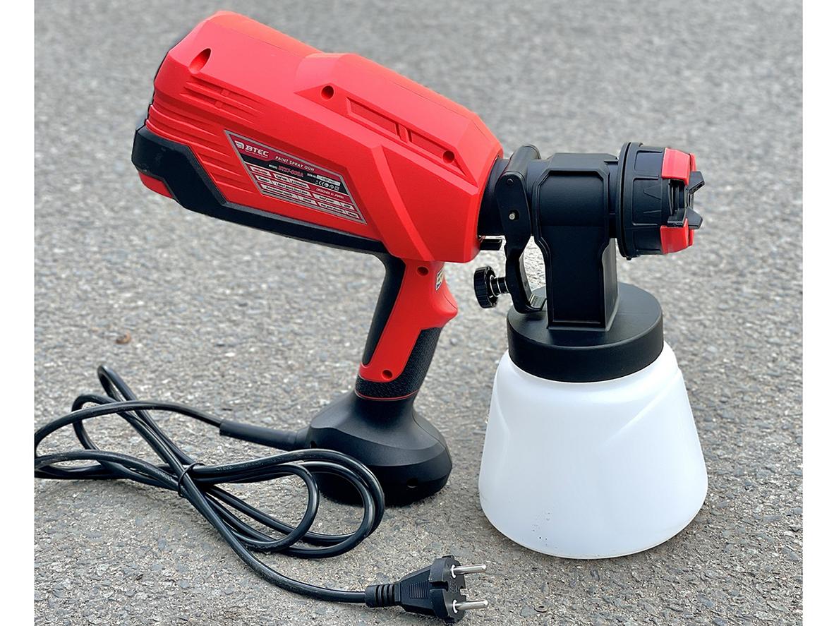 Bộ 4 đầu phun giúp điều chỉnh độ mịn và độ phủ theo từng loại sơn.