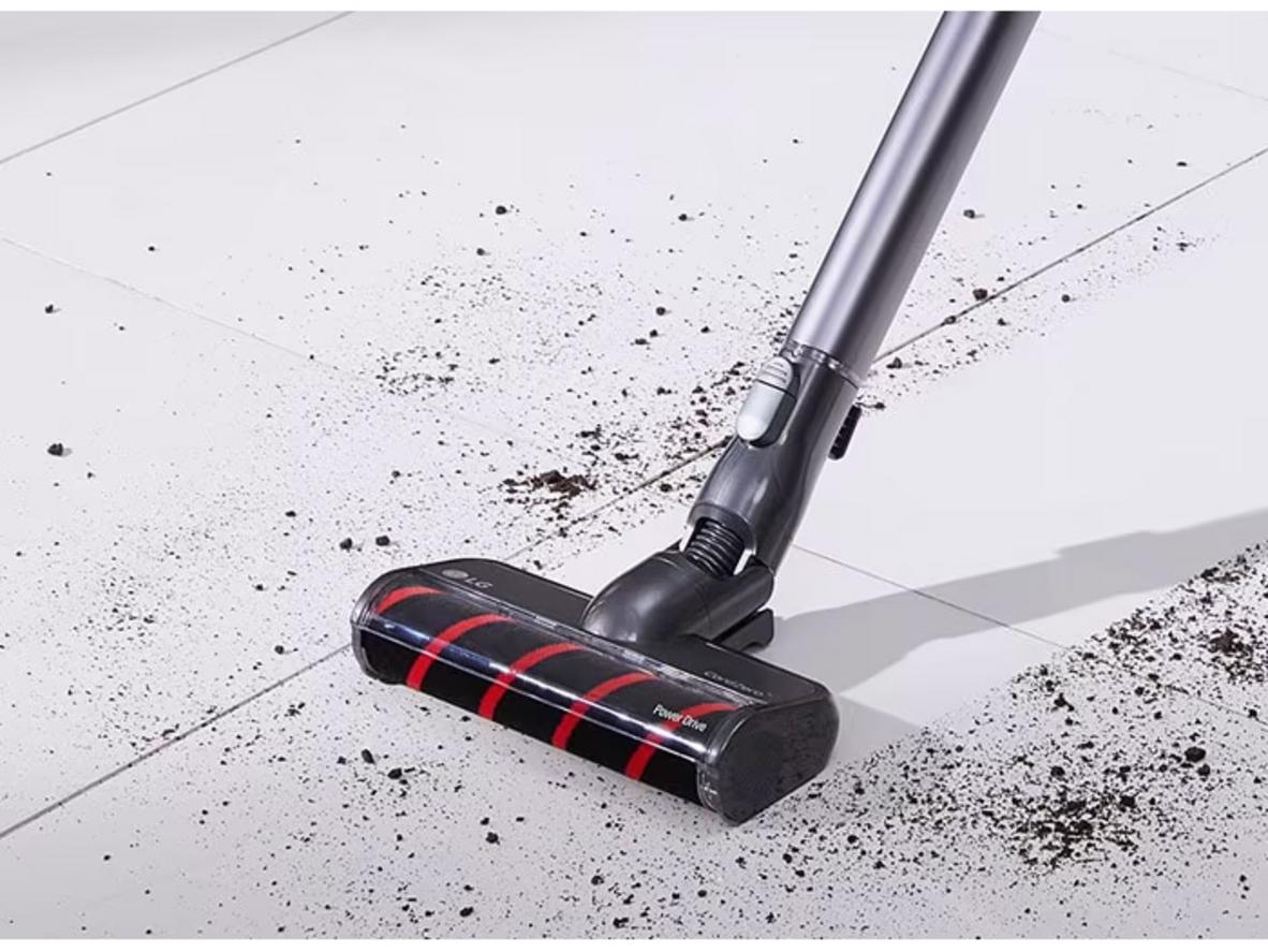 Bộ 4 đầu hút đa năng giúp LG A9K-ULTRA xử lý nhiều bề mặt và tình huống vệ sinh.