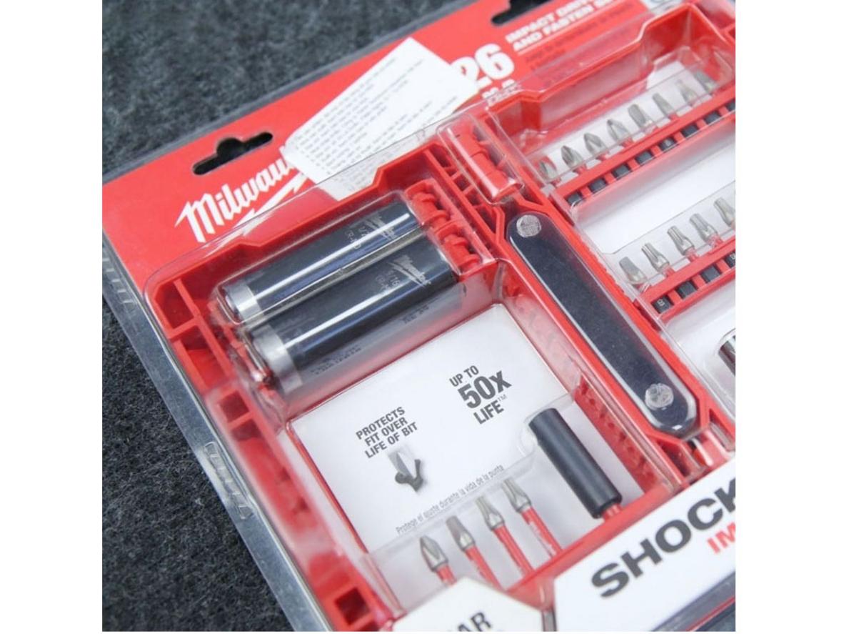 Alloy 76™ và thép Cr-mo giúp bộ mũi vít Milwaukee bền hơn khi siết lực lớn.