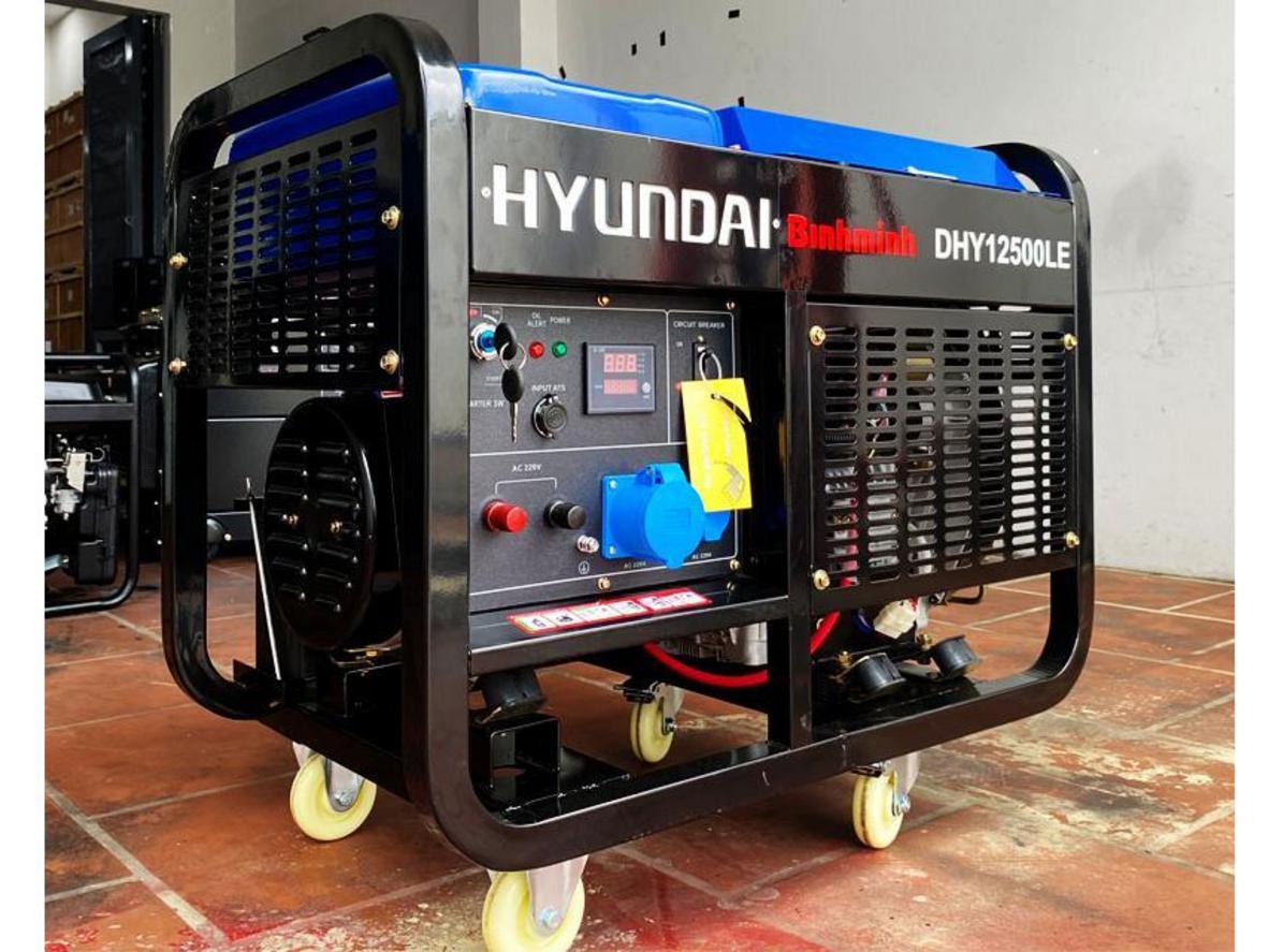 AVR giúp Hyundai DHY12500LE giữ điện áp ổn định cho thiết bị điện tử.