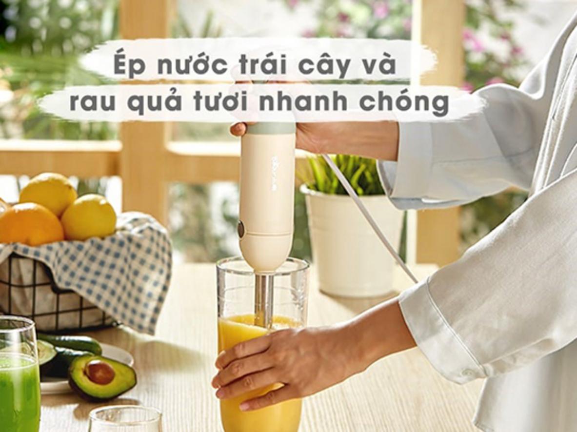 Nhựa cao cấp và inox 304 giúp máy bền, an toàn và dễ vệ sinh.