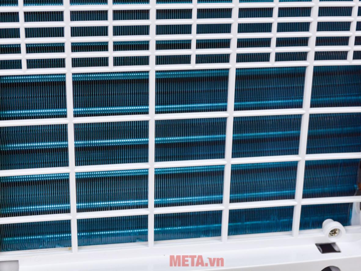Bình chứa 2 lít và gas R134a hỗ trợ vận hành ổn định cho nhu cầu gia đình.