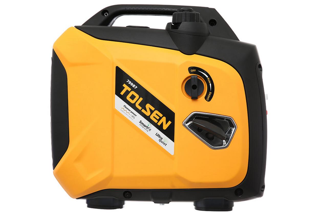 Bình xăng 4 lít giúp Tolsen 79987 chạy khoảng 5 giờ ở mức 50% tải