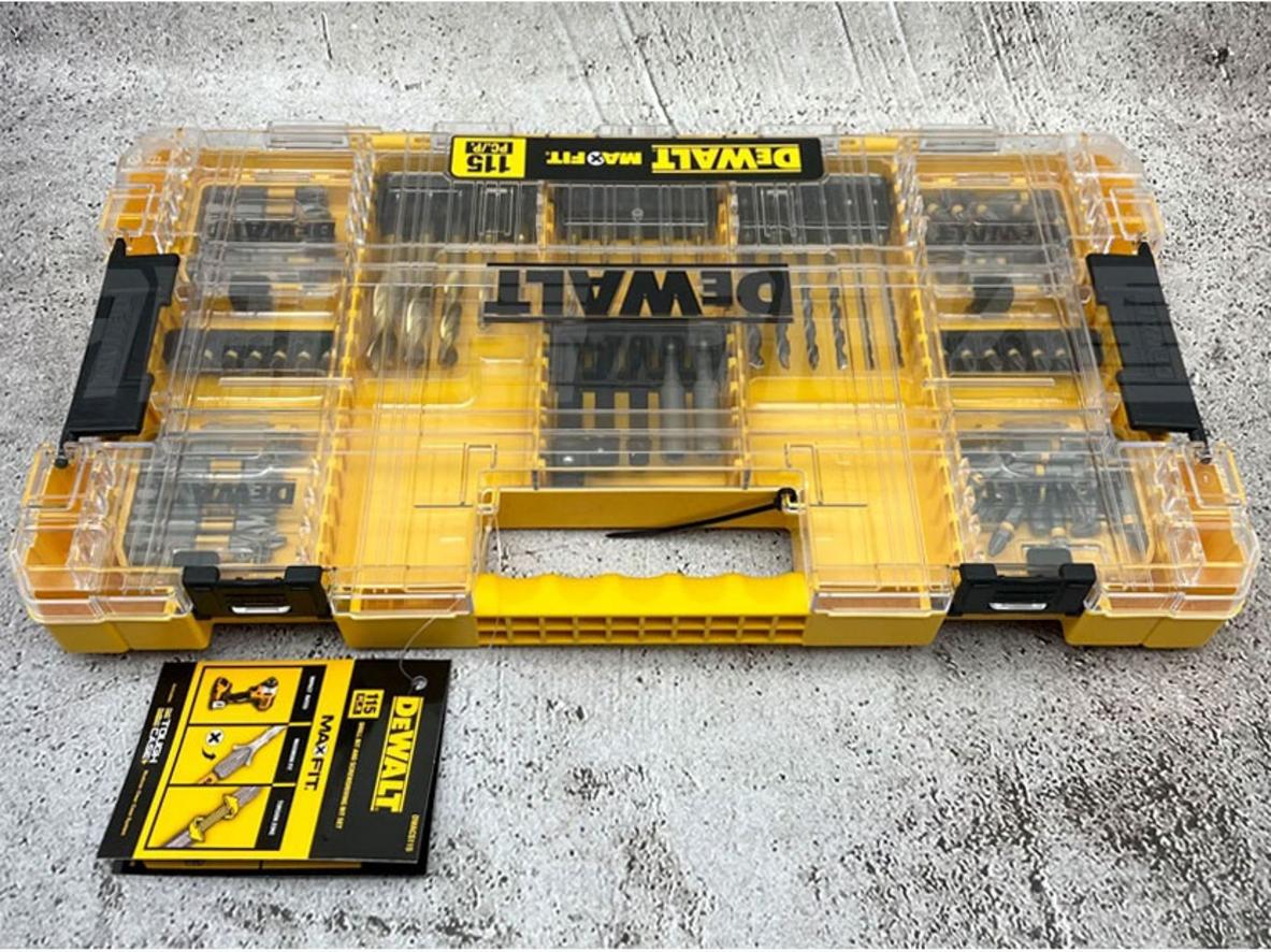 Các nhóm mũi khoan, đầu vít và đầu chuyển trong bộ DeWalt DWACS115 được sắp xếp khoa học trong hộp đựng.