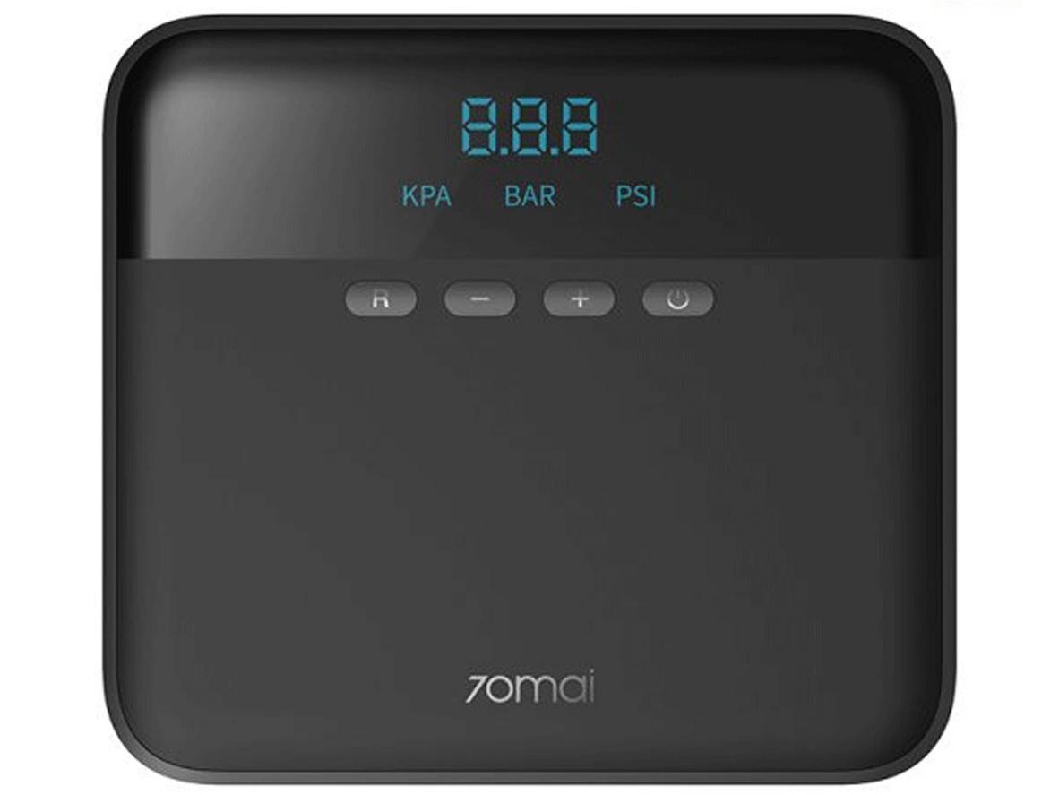 Bơm lốp ô tô 70mai TP03 nhỏ gọn, dễ cất trong xe và dùng khi cần bơm khẩn cấp.
