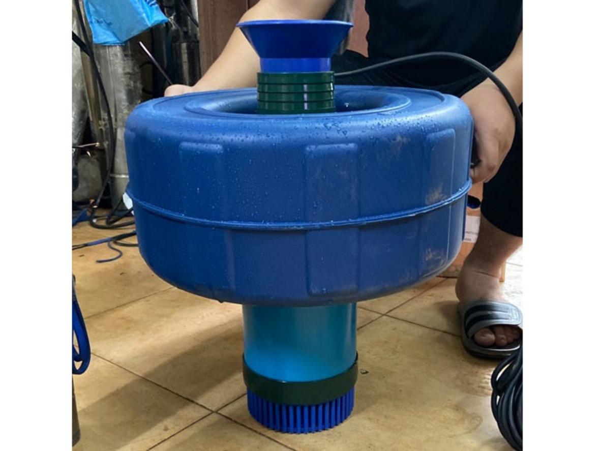 Veratti FP-1.5 tạo oxy và phun mưa cho ao nuôi quy mô vừa và nhỏ.