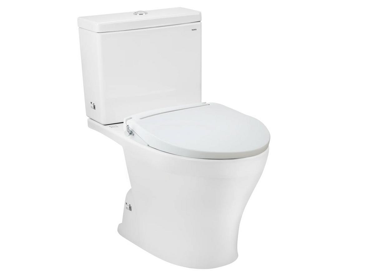 Bồn cầu 2 khối CS326DE2 kèm nắp rửa cơ TCW07S cho phòng tắm hiện đại.
