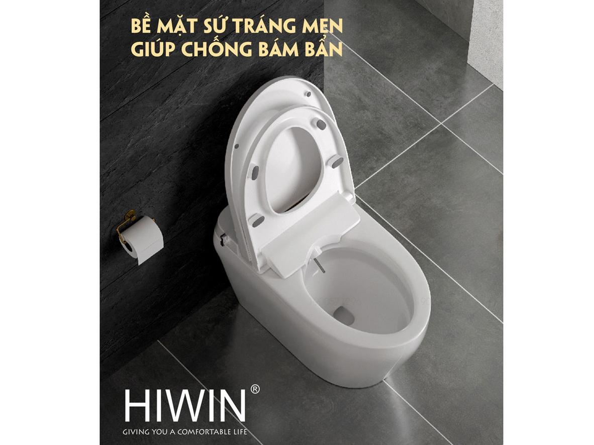 Két nước âm giúp phòng tắm nhỏ vẫn gọn và thoáng.