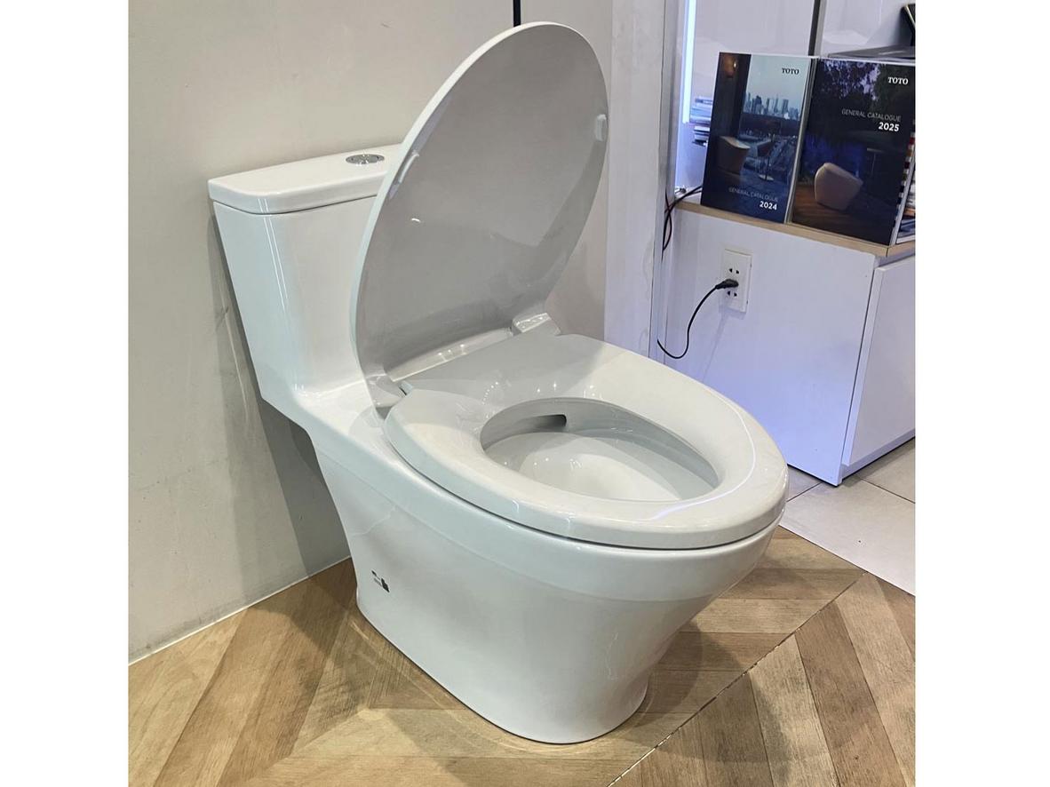 Các chi tiết nổi bật của TOTO MS857DT2 giúp xả sạch hơn và dễ vệ sinh hơn.