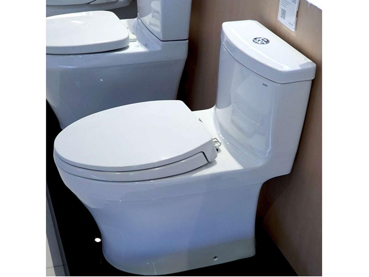 Bồn cầu Toto MS889DRT2 với các công nghệ nổi bật: Tornado, CeFiONtect và nắp TC393VS.
