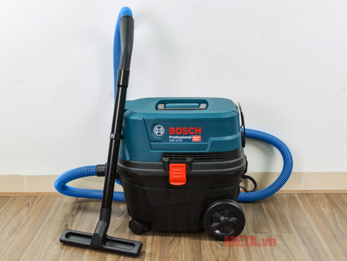 Bộ lọc HEPA H13 hỗ trợ giữ bụi mịn tốt hơn trong môi trường làm việc nhiều bụi.