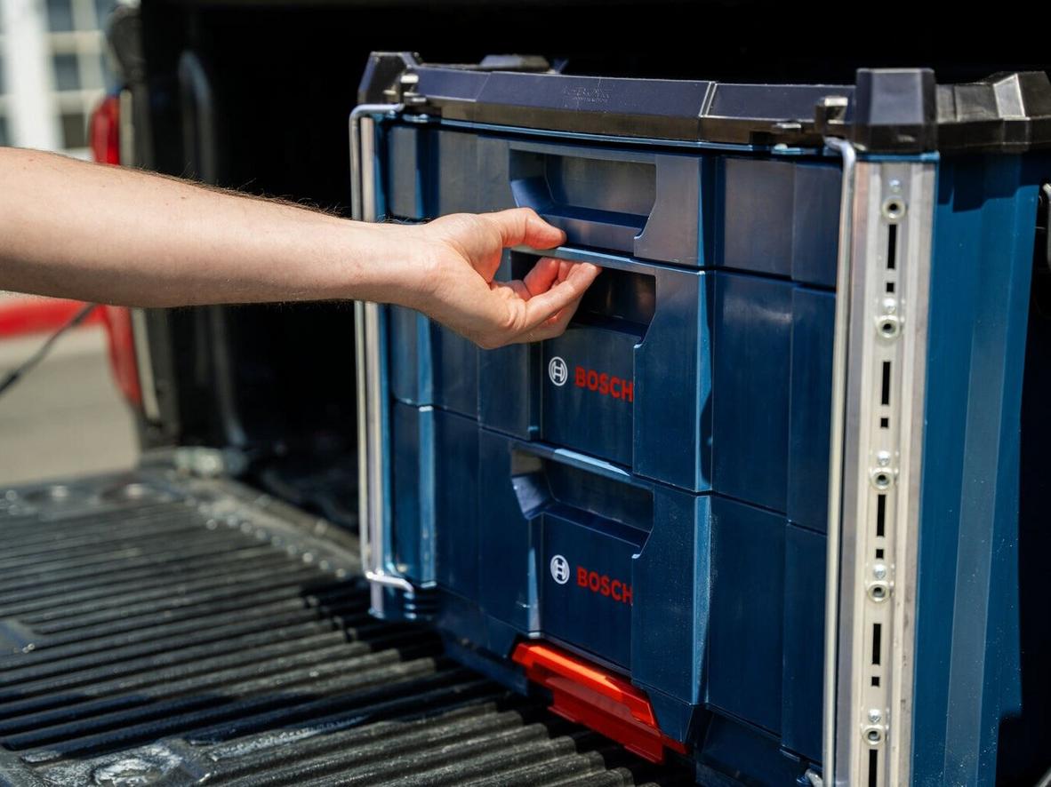 3 ngăn kéo của Bosch L-BOXX Contractor Drawer 3 giúp phân loại vít, mũi khoan và phụ kiện nhỏ.