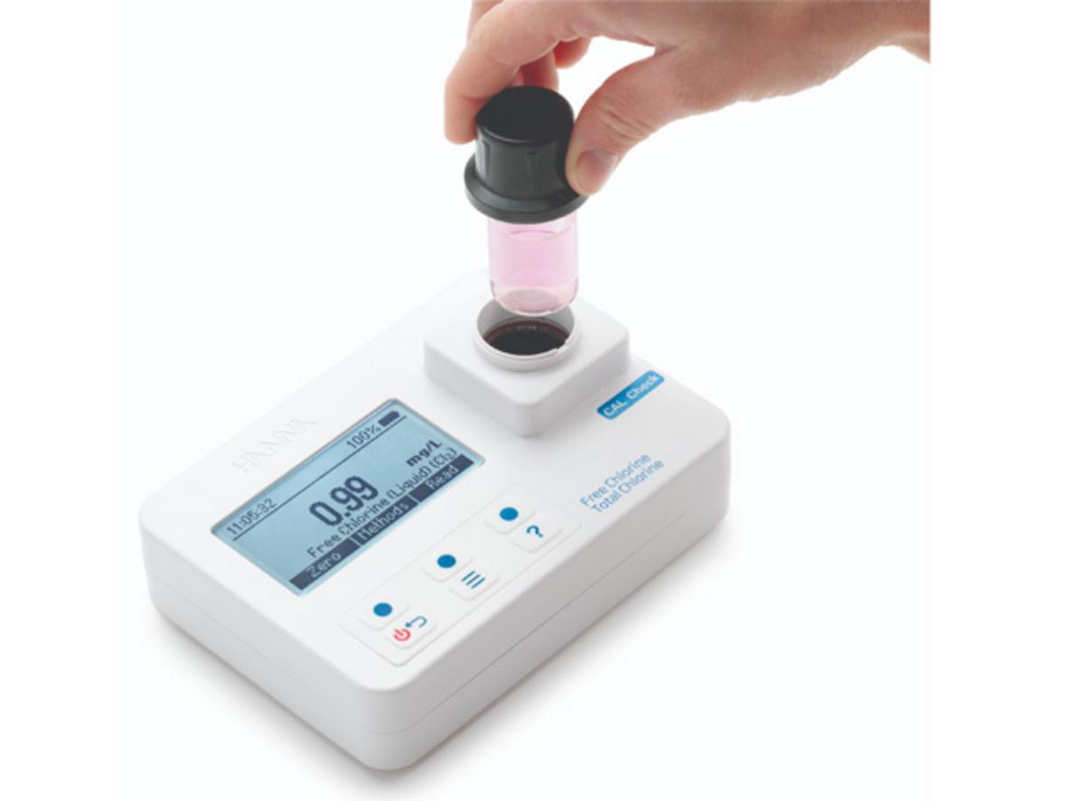 CAL Check™ giúp kiểm tra độ tin cậy của máy quang đo clo dư Hanna HI97701.